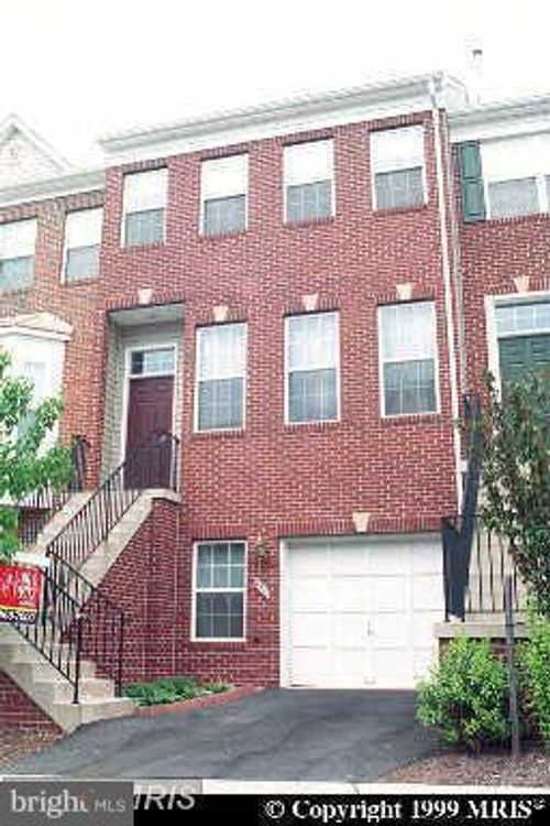 2517 Woodrow Wilson Dr, HERNDON, VA, 20171-4330 | Card Image