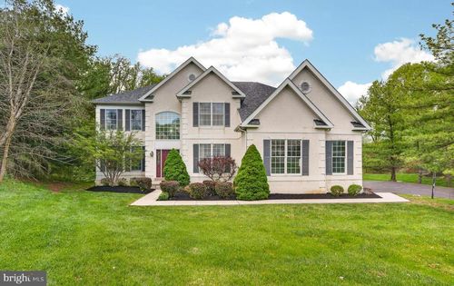 70 Garland Ct, PHOENIXVILLE, PA, 19460-5709 | Card Image