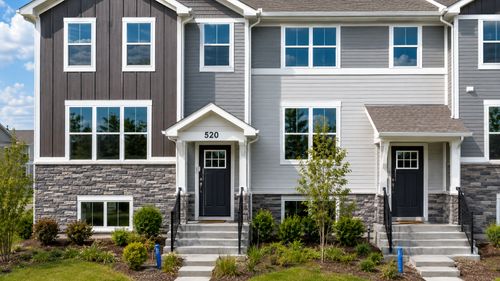 520 Wolverine Dr, Aurora, IL, 60502 | Card Image