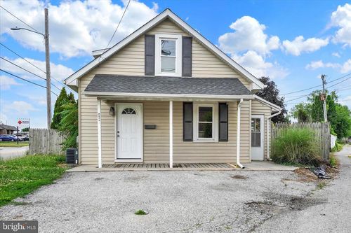 1109 Roosevelt Ave, YORK, PA, 17404-2301 | Card Image