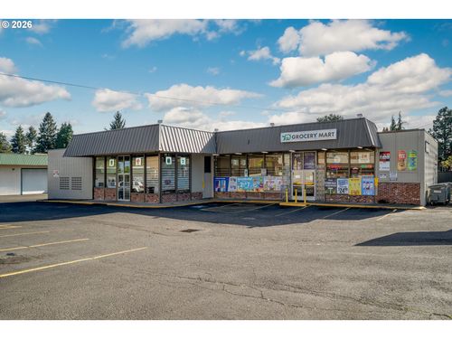 4339 4337 Ne Killingsworth St, Portland, OR, 97218 | Card Image