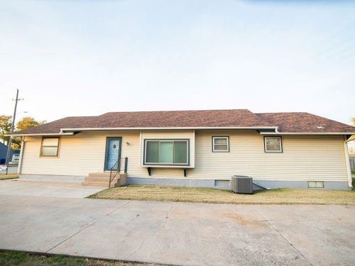 308 N Ash St, Hillsboro, KS, 67063-1119 | Card Image