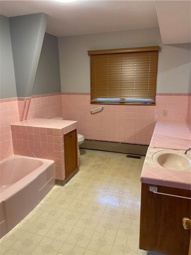 Bathroom | Image 15