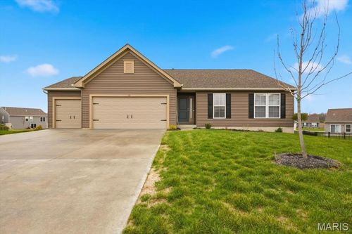 121 Yellowstone Dr, Troy, MO, 63379-2606 | Card Image