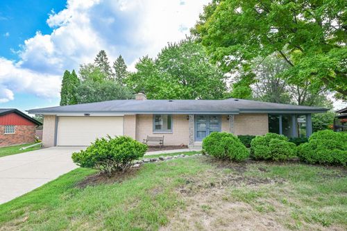 3660 S Joseph Road, New Berlin, WI, 53151 | Card Image