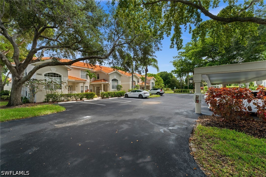 Residential in Naples
