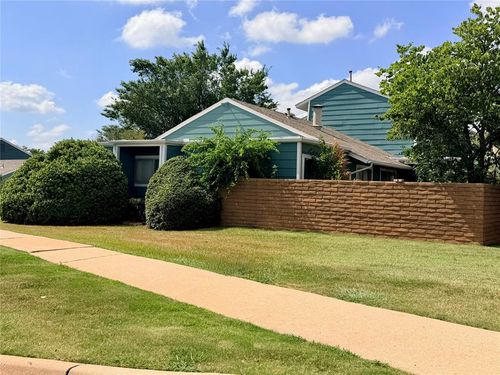 2713 Indian Creek Blvd, Oklahoma City, OK, 73120-9123 | Card Image