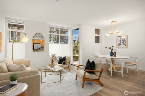 b-180 Harbor Sq Loop Ne, Bainbridge Island, WA, 98110-2449 | Card Image