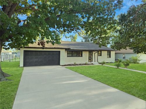 9277 State Ave, Kansas City, KS, 66112-1534 | Card Image