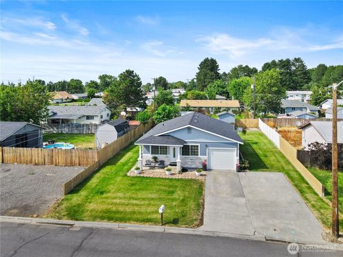 415 Sylvan Dr, Othello, WA, 99344-1820 | Card Image