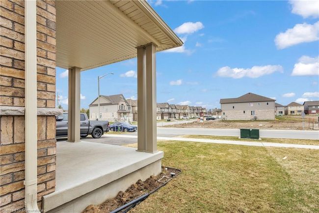 7 Leslie Davis St, House other with 3 bedrooms, 3 bathrooms and 2 parking in Ayr ON | Image 5