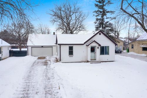 211 S Oakland Avenue, Oconto Falls, WI, 54154 | Card Image