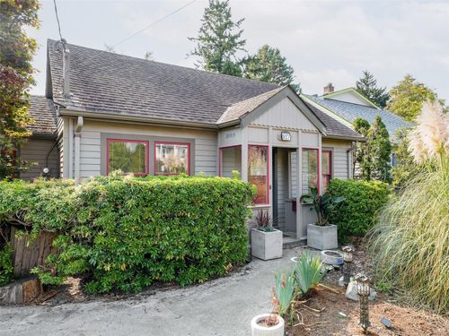 927 Dunsmuir Rd, Esquimalt, BC, V9A5C4 | Card Image