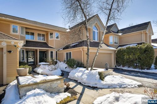 5 Sugar Maple Ln, Hamburg, NJ, 07419-1220 | Card Image