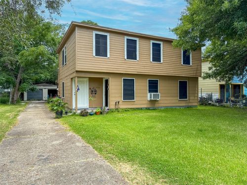 1208 4th Ave N, Texas City, TX, 77590-7527 | Card Image