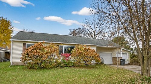 517 W Broadway St, Blair, WI, 54616-7803 | Card Image