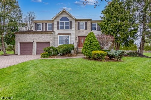 5 Hughey Ln, Hillsborough, NJ, 08844-5291 | Card Image