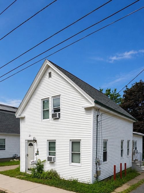 37 Adams St, Lawrence, MA, 01843-1923 | Card Image