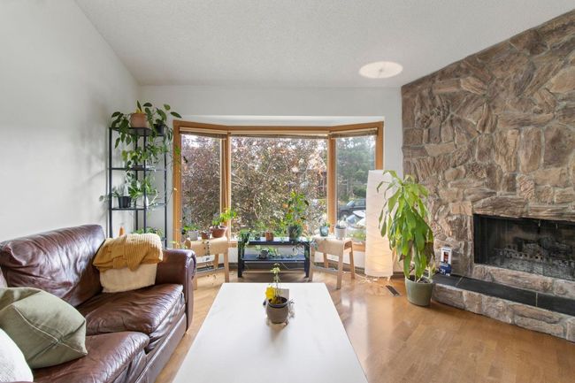 64 Cedarbrook Way Sw, Home with 4 bedrooms, 3 bathrooms and 2 parking in Calgary AB | Image 11