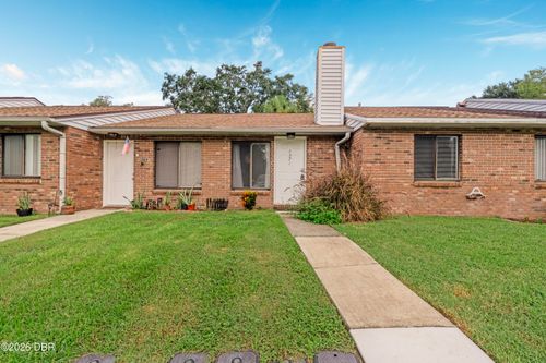 1571 Hancock Ln, Daytona Beach, FL, 32117-2055 | Card Image