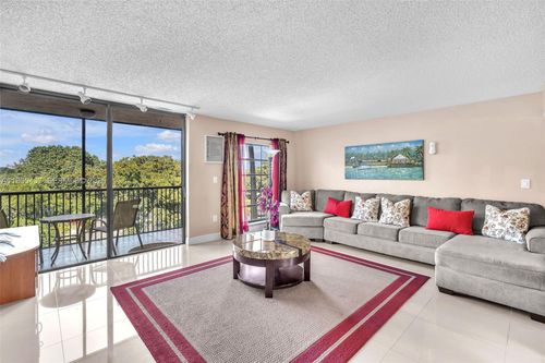 apt-401a-5570 Nw 44th St, Lauderhill, FL, 33319-6154 | Card Image