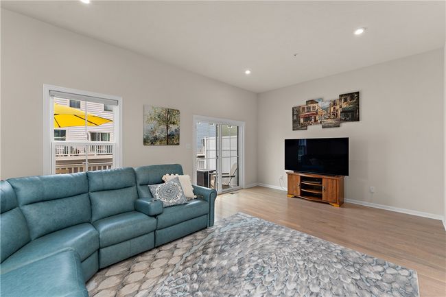 1001 Mohawk Ln, Townhouse with 3 bedrooms, 3 bathrooms and 2 parking in Mars PA | Image 27