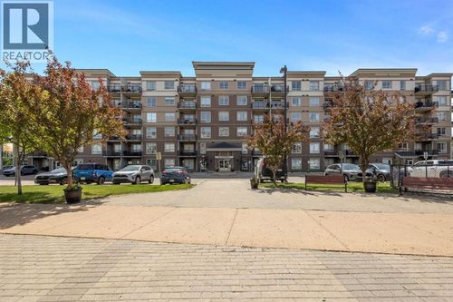 136 Sandpiper Rd, Fort Mcmurray, AB, T9K0J7 | Card Image