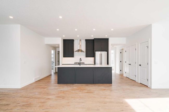 133 Sovereign Common Sw, Home with 3 bedrooms, 2 bathrooms and 2 parking in Calgary AB | Image 6