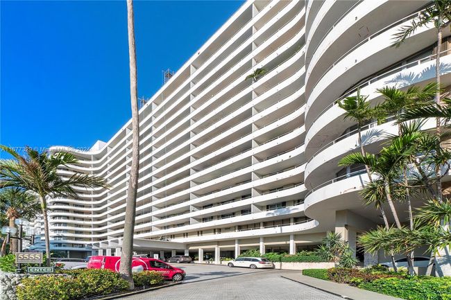 APT-3E - 5555 Collins Ave, Condo with 1 bedrooms, 2 bathrooms and null parking in Miami Beach FL | Image 37