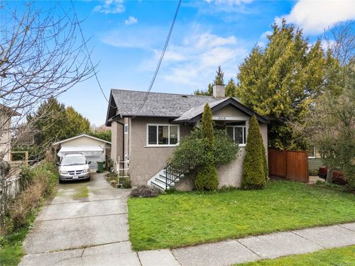 2614 Scott St, Victoria, BC, V8R4H9 | Card Image