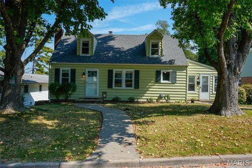 1405 1st St, Washington, MO, 63090-3463 | Card Image