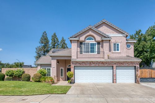 1323 Oak Ave, Clovis, CA, 93611-0327 | Card Image