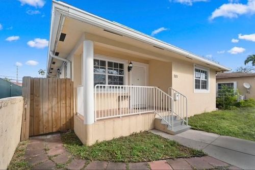 701 Ne 6th St, Hallandale Beach, FL, 33009-3536 | Card Image