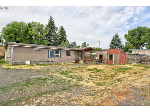 309 Main St, Moro, OR, 97039-3082 | Card Image