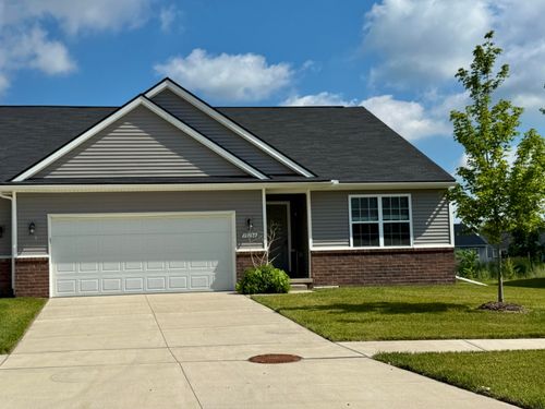 10284 Swan Lake Cir, Ypsilanti, MI, 48197-7271 | Card Image