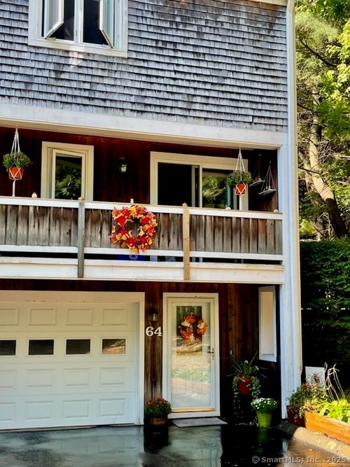 64-64 Songbird Ln, Farmington, CT, 06032-3439 | Card Image