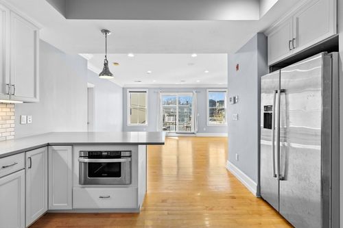 3-37 P St, Boston, MA, 02127 | Card Image
