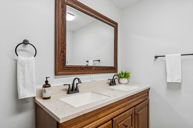 264 W High St, House other with 4 bedrooms, 2 bathrooms and null parking in Mount Gilead OH | Image 26