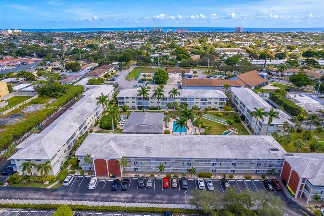 APT-149 - 1951 Ne 39 Th St, Condo with 2 bedrooms, 2 bathrooms and null parking in Lighthouse Point FL | Image 47