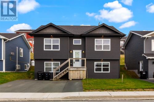 69 Maurice Putt Crescent, St. John's, NL, A1B0S3 | Card Image