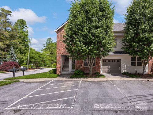 unit-a-252 Wash Creek Dr, Hendersonville, NC, 28739-4638 | Card Image