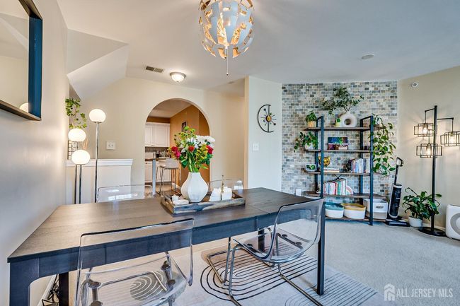 52 Central Square Park, Townhouse with 2 bedrooms, 2 bathrooms and null parking in Metuchen NJ | Image 22