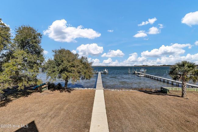 943 Chadwick Shores Dr, House other with 4 bedrooms, 4 bathrooms and null parking in Sneads Ferry NC | Image 35