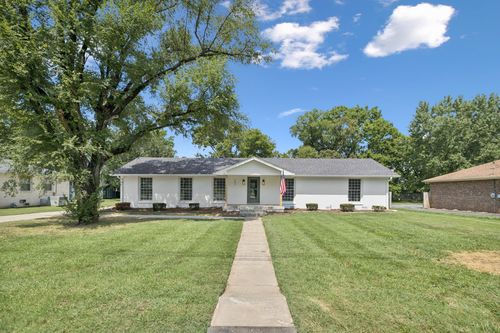 207 Lealand Ln, Lebanon, TN, 37087-2027 | Card Image