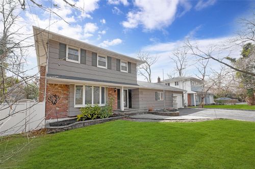 548 New Highway, Smithtown, NY, 11788 | Card Image