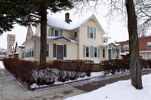 530 8th St Street, La Crosse, WI, 54601 | Card Image