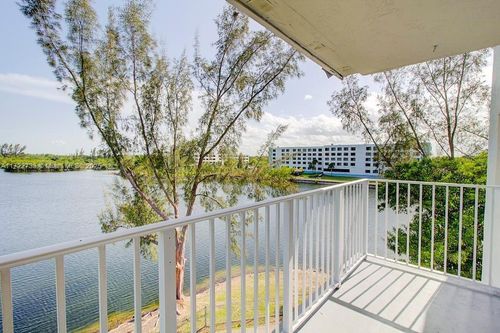 apt-320-8240 Sw 210th St, Cutler Bay, FL, 33189-3497 | Card Image