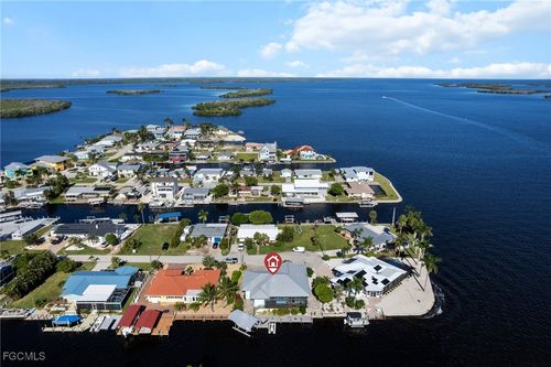 2743 Janet St, MATLACHA, FL, 33993-9749 | Card Image