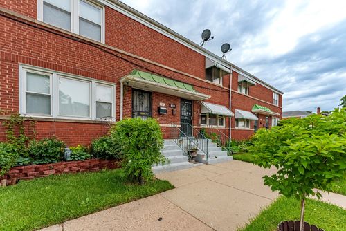 939 Bellwood Ave, Bellwood, IL, 60104-2158 | Card Image