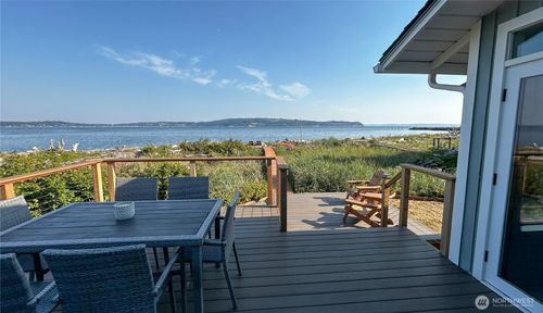 1818 Lola Beach Ln, Oak Harbor, WA, 98277-8628 | Card Image